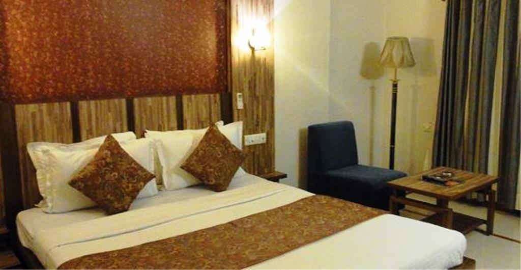 Hotel Eden Ahmadábád Kültér fotó