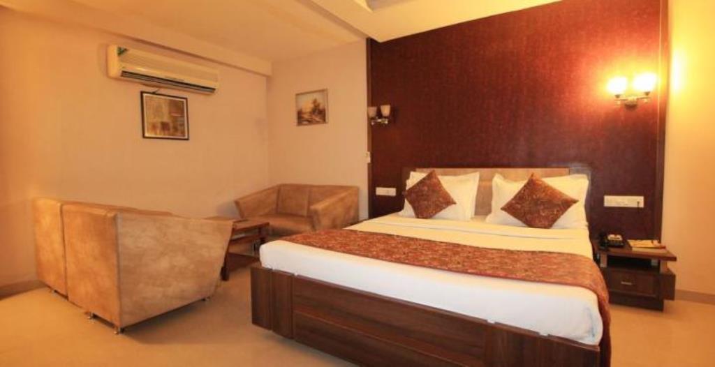 Hotel Eden Ahmadábád Kültér fotó