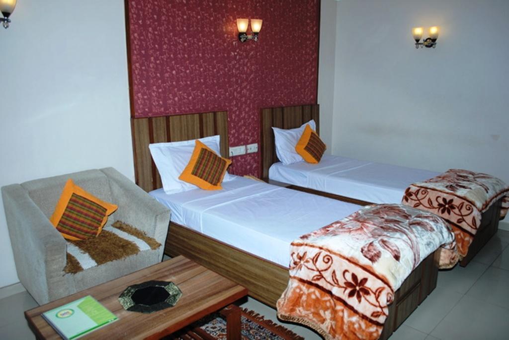 Hotel Eden Ahmadábád Szoba fotó