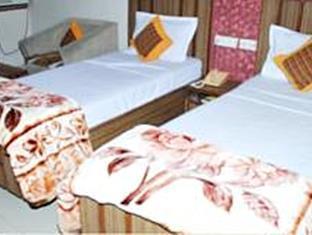 Hotel Eden Ahmadábád Kültér fotó